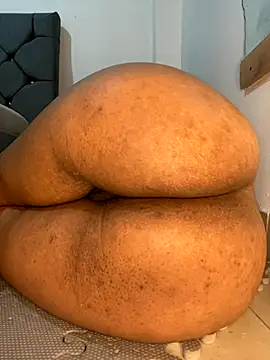 Snapshot of Charlotte_bronxxx chatting on September 2025 10:43:01 PM Charlotte bronxxx online show from September 2025 10:43:01 PM