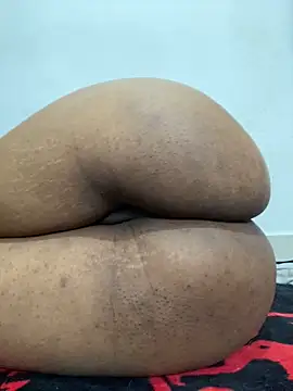 Snapshot of Charlotte_bronxxx chatting on February 2025 08:20:02 PM Charlotte bronxxx online show from February 2025 08:20:02 PM