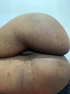 Snapshot of Charlotte_bronxxx chatting on February 2025 03:05:01 PM Charlotte bronxxx online show from February 2025 03:05:01 PM