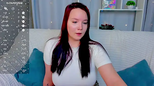 Snapshot of maya_suun chatting on January 2026 01:42:01 AM maya suun online show from January 2026 01:42:01 AM