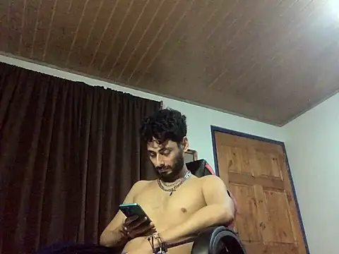 Snapshot of Nooneisthis chatting on May 2026 03:05:01 AM Nooneisthis online show from May 2026 03:05:01 AM