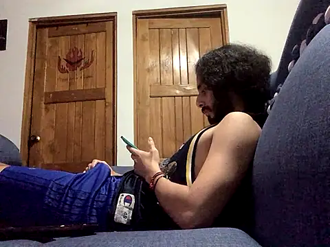 Snapshot of Nooneisthis chatting on October 2025 02:13:01 AM Nooneisthis online show from October 2025 02:13:01 AM