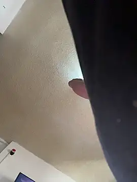 paullliliu online show from September 2025 10:04:02 PM