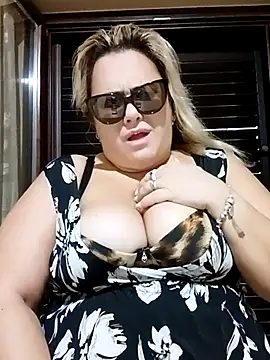 Snapshot of topina8 chatting on September 2025 04:23:01 AM topina8 online show from September 2025 04:23:01 AM