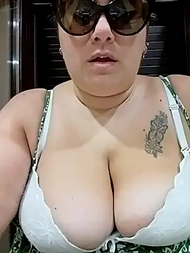 Snapshot of topina8 chatting on September 2025 09:08:02 PM topina8 online show from September 2025 09:08:02 PM