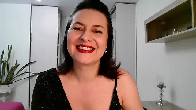 Snapshot of Victoria_Glam chatting on February 2026 05:10:01 PM Victoria Glam online show from February 2026 05:10:01 PM