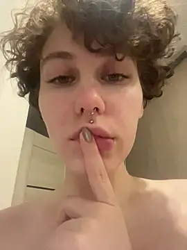 Snapshot of Molli_Luv chatting on January 2026 03:02:01 AM Molli Luv online show from January 2026 03:02:01 AM