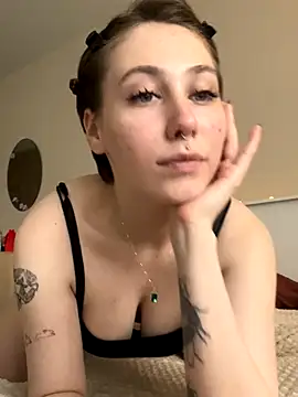 Molli Luv online show from October 2025 09:30:01 AM