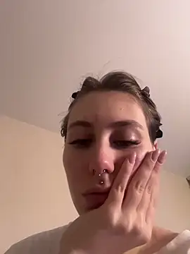 Molli Luv online show from November 2025 12:53:02 PM