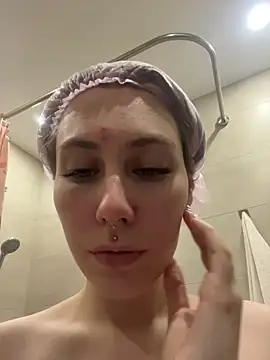 Molli Luv online show from November 2025 06:56:01 PM