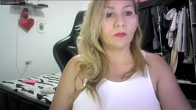 mariana0x online show from October 2025 08:53:02 PM