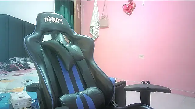 mariana0x online show from February 2026 08:28:01 PM