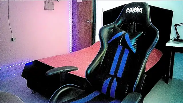 mariana0x online show from March 2026 07:59:02 PM