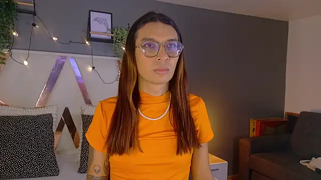 LauraaGomezz   online show from October 2025 07:37:02 PM