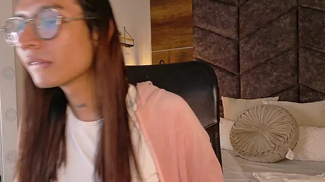 LauraaGomezz   online show from September 2025 11:39:02 PM