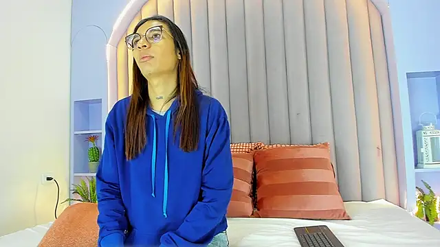 LauraaGomezz   online show from October 2025 07:26:02 PM
