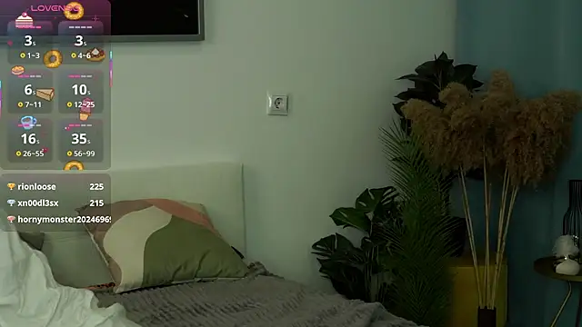 VeronaCritchlow online show from March 2025 02:06:01 PM