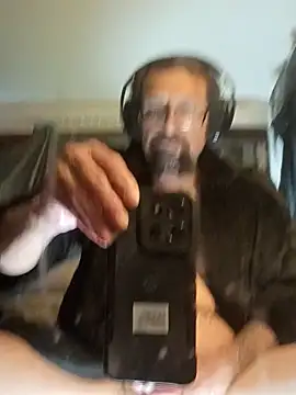 Snapshot of Johndis805 chatting on October 2025 04:41:02 PM Johndis805 online show from October 2025 04:41:02 PM