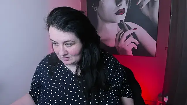 Snapshot of QueenOfHaze chatting on February 2026 12:03:02 PM QueenOfHaze online show from February 2026 12:03:02 PM