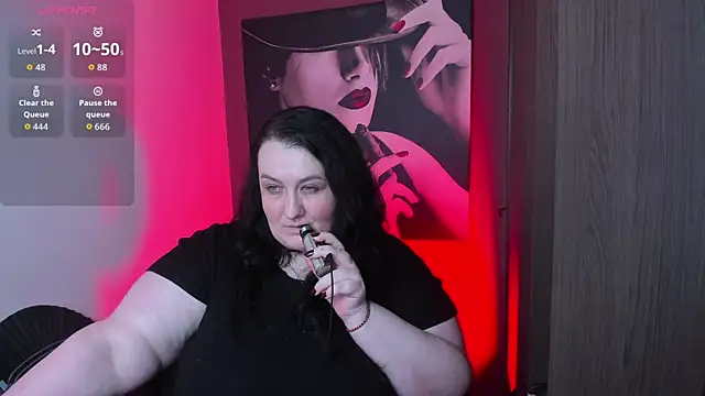 QueenOfHaze online show from May 2026 09:45:01 PM
