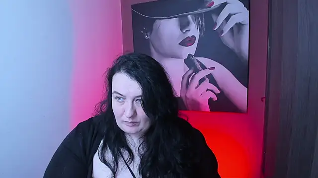 Snapshot of QueenOfHaze chatting on November 2025 07:40:02 PM QueenOfHaze online show from November 2025 07:40:02 PM