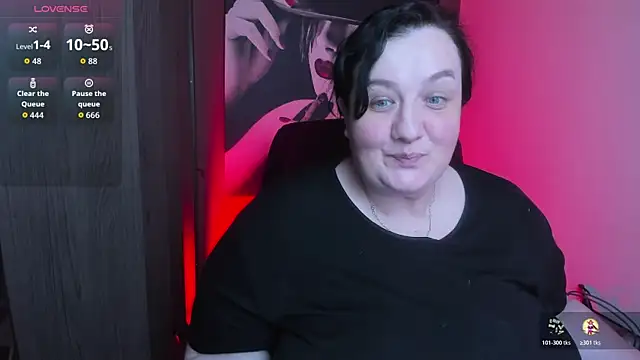 QueenOfHaze online show from June 2026 09:05:02 PM