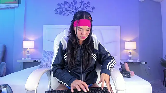 ZoeySnow online show from October 2025 12:17:01 PM