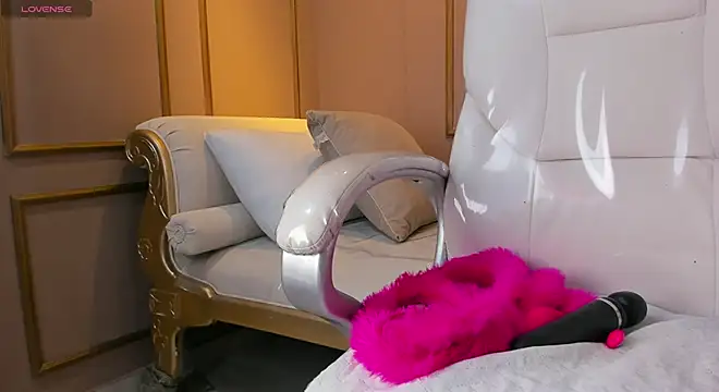 ZoeySnow online show from November 2025 12:20:01 PM