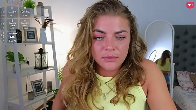 Donna Sun online show from September 2025 08:54:02 AM