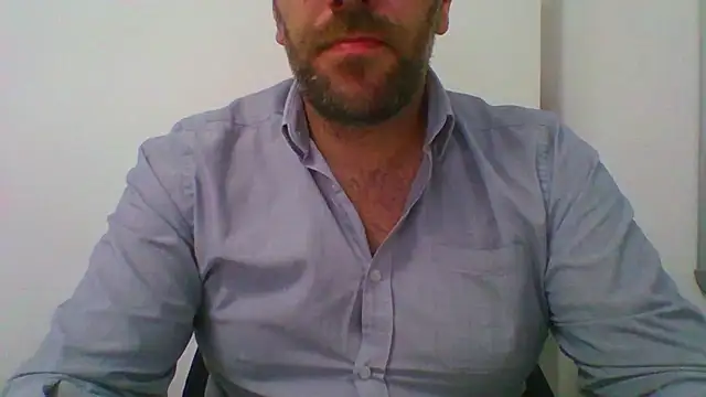 Snapshot of _tuga_man_ chatting on September 2025 12:44:02 PM  tuga man  online show from September 2025 12:44:02 PM