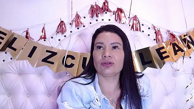 isabelajonesgl online show from October 2025 06:44:01 PM