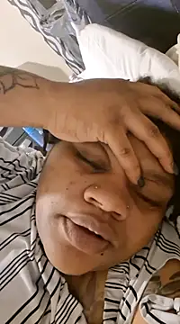 Snapshot of Big_BodyDee chatting on March 2025 04:06:02 AM Big BodyDee online show from March 2025 04:06:02 AM