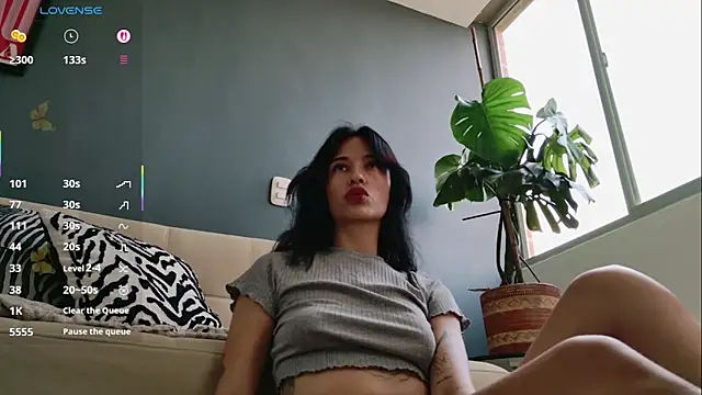 Snapshot of GerberaBlooms77 chatting on March 2025 10:48:01 PM GerberaBlooms77 online show from March 2025 10:48:01 PM