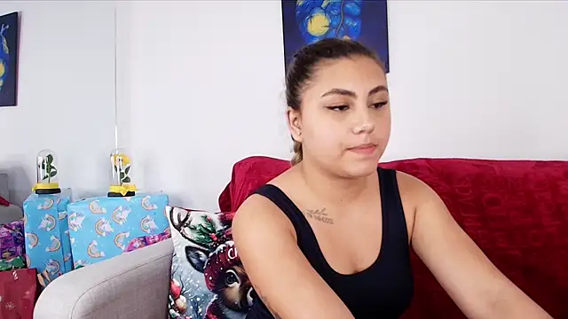 MeganCrow online show from December 2025 12:02:01 AM