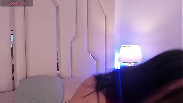 Loreanna Joy online show from October 2025 11:44:01 AM