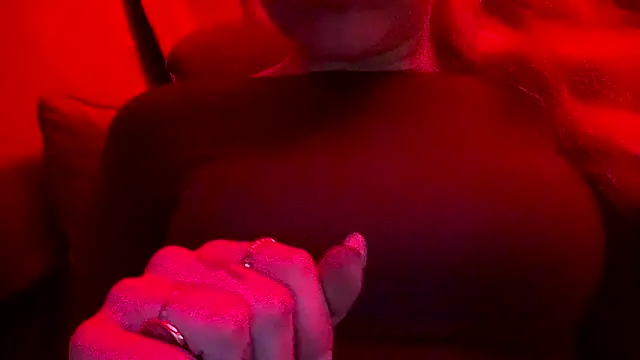 Hornyamy026 online show from September 2025 01:45:02 AM