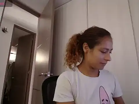 Snapshot of Zoedaniels chatting on February 2025 02:37:01 PM Zoedaniels online show from February 2025 02:37:01 PM