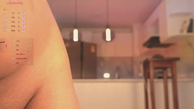 Snapshot of cinnamon_crisss chatting on December 2025 12:44:02 AM cinnamon crisss online show from December 2025 12:44:02 AM