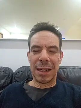 Snapshot of Kenhornu chatting on November 2025 08:53:01 PM Kenhornu online show from November 2025 08:53:01 PM