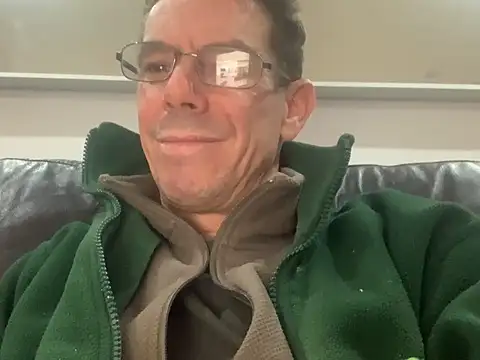 Snapshot of Kenhornu chatting on February 2026 01:13:02 AM Kenhornu online show from February 2026 01:13:02 AM