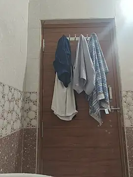 randit7 online show from November 2025 04:55:02 AM