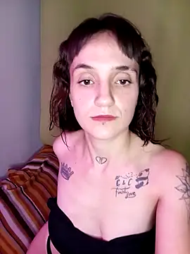 parejarica420 online show from April 2026 02:25:02 AM