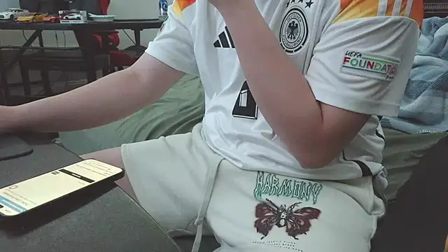 JuiicyASIAN online show from December 2025 10:39:02 AM