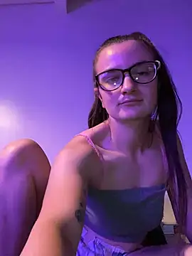 thequeenkendall2025 online show from February 2025 09:49:01 AM