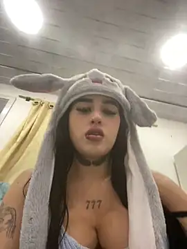 Girl milk7 online show from March 2025 03:45:02 AM