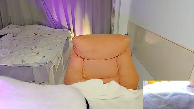 Snapshot of Song_99 chatting on October 2025 01:34:01 PM Song 99 online show from October 2025 01:34:01 PM