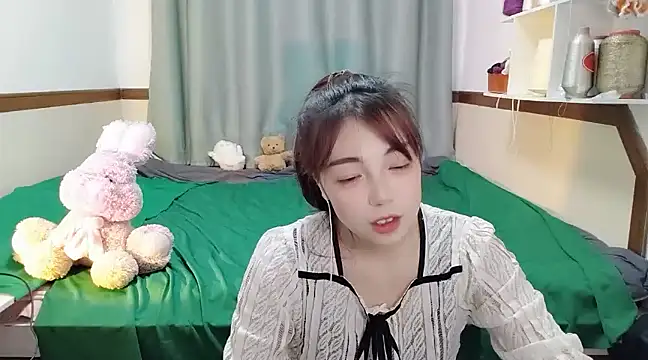 Snapshot of Song_99 chatting on February 2025 05:42:01 PM Song 99 online show from February 2025 05:42:01 PM