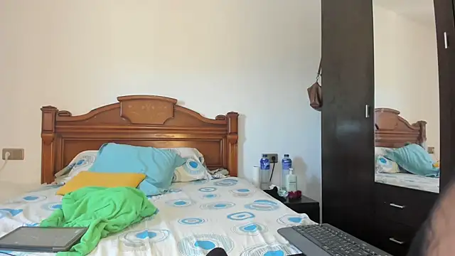 Snapshot of Anur-77 chatting on November 2025 11:26:01 AM Anur-77 online show from November 2025 11:26:01 AM