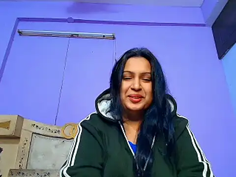 Sophia James online show from February 2025 03:21:01 PM