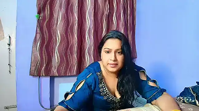 Sophia James online show from February 2025 03:18:01 PM